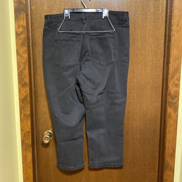 Lane Bryant Button Fly Capris - Picture 6 of 8